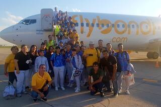 Historias a bordo: así fue el primer viaje en avión de un grupo de chicos