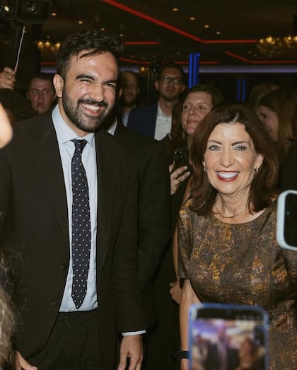 Hochul aclaró que pese a tener sus desacuerdos, considera que Mamdani
tiene "el coraje, la urgencia y el optimismo" para afrontar los desafíos de la ciudad