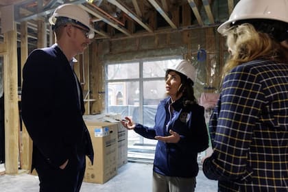 Hochul impulsa iniciativas que fomentan la construcción de viviendas asequibles