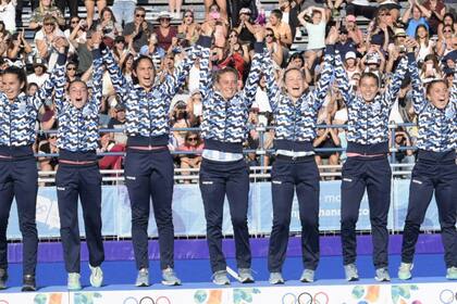 5. HOCKEY 5 Las Leoncitas, el seleccionado argentino femenino, conducido por Carlos Retegui