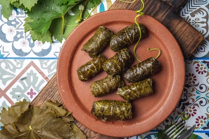 Hojas de parra rellenas con arroz.