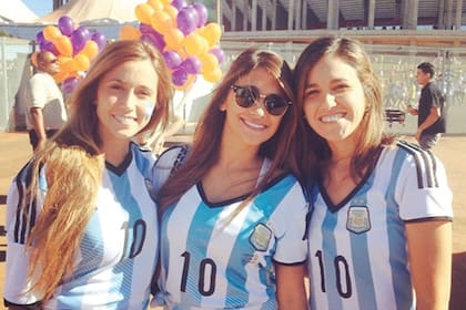 Para el Mundial de 2014, las tres hermanas alentaron a la Selección Nacional en Brasil.