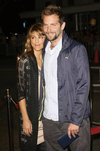 Bradley Cooper y Jennifer Esposito