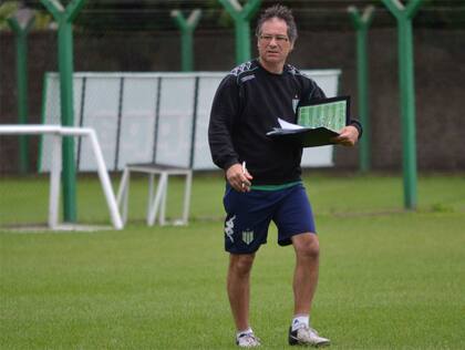 Holan, durante su paso por Banfield