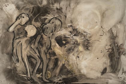 Hollín y crayón: Tomás Espina dibuja sobre revistas y papeles afectados por hongos y fuego