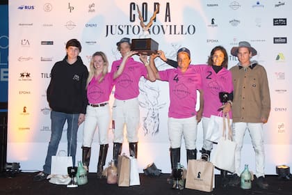 Holly Stanley, Javier Uranga, Alejo Badano y Candelaria Fernández Araujo formaron el equipo ganador.