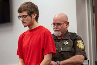 Hombre de Wisconsin acusado de matar a padres para financiar plan contra Trump se declara culpable