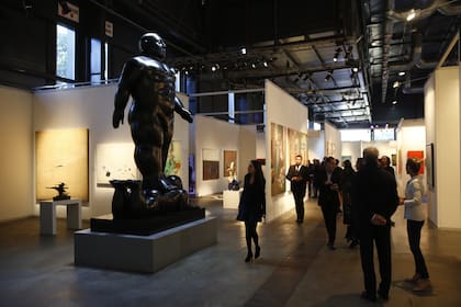 Hombre que camina, atracción del último arteBA