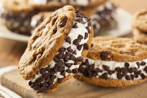 Sándwiches de helado con cookies