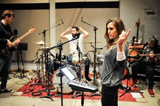 Soledad: "Hay gente que ni se imagina que podría cantar un tema de Virus"