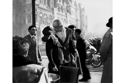 Homenaje a Robert Doisneau El beso del Hotel de Ville 1950, 2014
