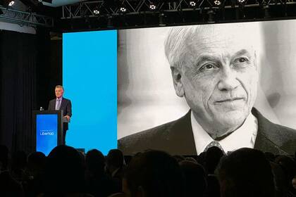 Homenaje de Mauricio Macri a Sebastián Piñera