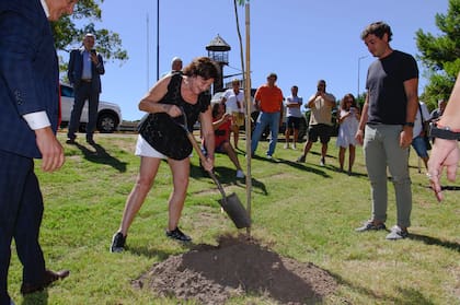 Homenaje por el aniversario del asesinato de José Luis Cabezas en Pinamar. Foto: Marcelo Manera
