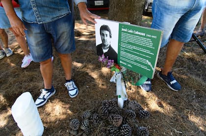 Homenaje por el aniversario del asesinato de José Luis Cabezas en Pinamar. Foto: Marcelo Manera