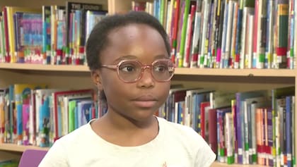 Honey Cooper, una estudiante de cuarto grado en el condado de San Bernardino comenzó su educación universitaria de manera simultanea