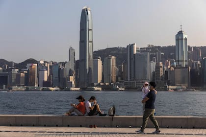 Hong Kong encabeza la lista de las ciudades más caras del mundo para vivir (Photo by DALE DE LA REY / AFP)