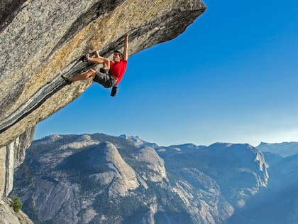 Honnold comenzó a escalar a los 6 años y hoy es un profesional en la materia