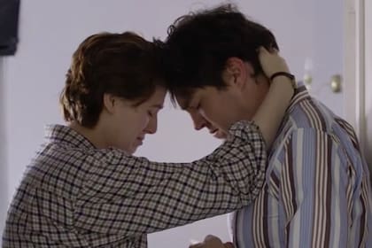 Honor Swinton Byrne y Tom Burke en The Souvenir