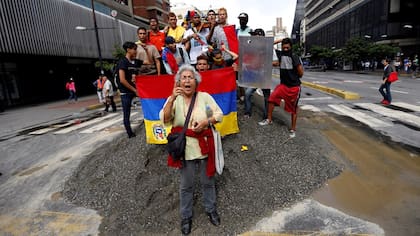 “Hora cero” en Venezuela: la oposición sale a las calles en un paro total de 24 horas para frenar a Maduro
