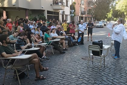 Horacio Banega tiene treinta años de antigüedad en la docencia