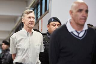 Traslados. Cómo funciona el sistema de encubrimiento de curas abusadores