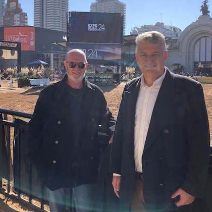 Horacio Loreiro y Miguel Nuñez, diputados provinciales por el PRO y productores misioneros en la última Rural. Aprovecharon la visita a Buenos Aires para exigirle al Senasa que se expida con claridad sobre lo que estaba distribuyendo el gobierno de Misiones a través de Agrosustentable