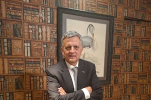 Qué dijo el presidente de YPF sobre el precio de la nafta en medio del conflicto en Medio Oriente