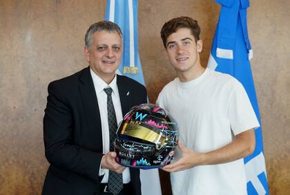 Horacio Marín, presidente de YPF, junto a Franco Colapinto