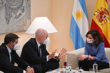 Horacio Rodriguez Larreta con la presidenta de la comunidad de Madrid Isabel Díaz Ayuso