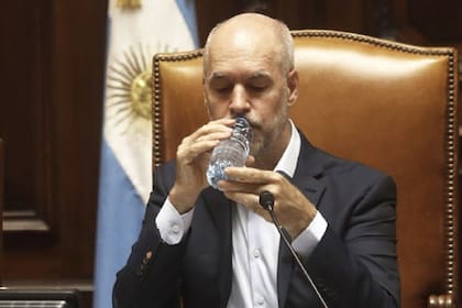 Horacio Rodríguez Larreta contó, ante la difusión de esta foto, explicó que padece de temblor esencial