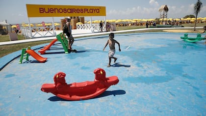 Horacio Rodríguez Larreta inauguró las playas porteñas , pero se quedó sin agua