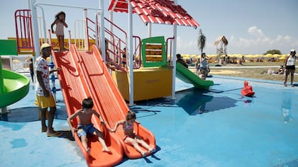 Horacio Rodríguez Larreta inauguró las playas porteñas , pero se quedó sin agua