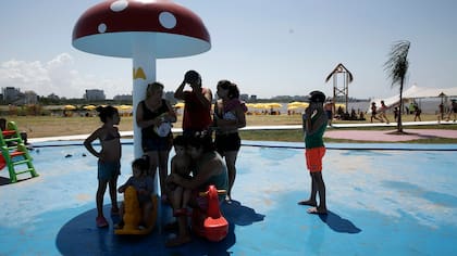 Horacio Rodríguez Larreta inauguró las playas porteñas , pero se quedó sin agua