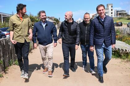 Horacio Rodríguez Larreta junto a Cristian Ritondo y Diego Santilli en Pinamar