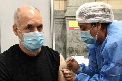 Horacio Rodríguez Larreta recibió hoy la vacuna