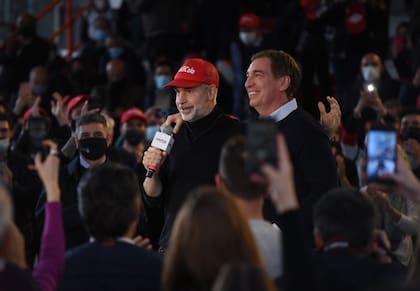 Horacio Rodríguez Larreta y Diego Santilli, durante el acto de cierre de Juntos