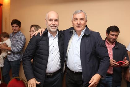 Horacio Rodríguez Larreta y Gerardo Morales esperan juntos los resultados de las elecciones en Jujuy
