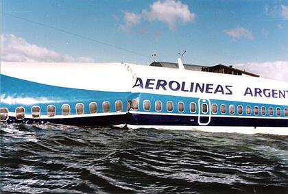 Horas después, la marea subió y el agua comenzó a abordar la nave. Todos los pasajeros pudieron evacuar antes de que esto ocurriese.
