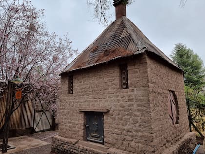 Horno construido en adobe donde se maltea la cebada para hacer whisky