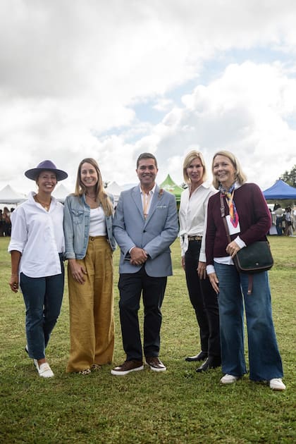 Hortensia Arias, Catalina Furlong, Eduardo Díaz, Diane Romero y Mónica Moreno Hueyo
