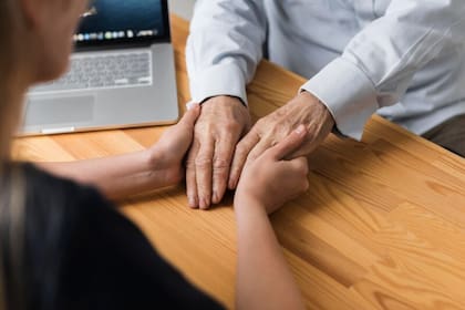 Hospitales de Florida utilizan IA para analizar datos de pacientes con Parkinson