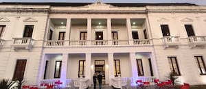 El Atlántico, el hotel de lujo que renace de sus cenizas: sobrevivió a incendios, saqueos y años de abandono