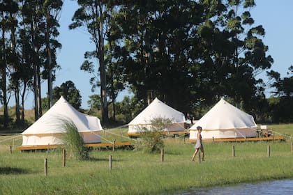 Hotel Folk Glamp Tents