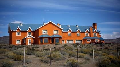 El hotel Las Dunas está ubicado en las afueras de la localidad de El Calafate. En 2013 se descubrió que era de los Kirchner