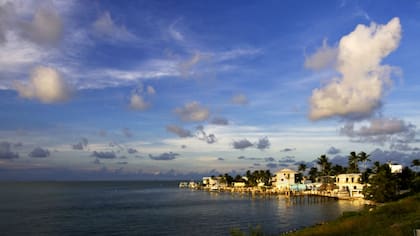 La zona de Los Cayos, Florida, tiene un clima tropical y playas cautivantes para jubilados, turistas y familias