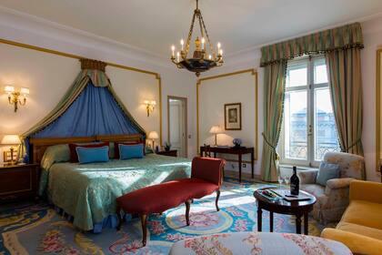 Hoy cierra el Ritz, el hotel más lujoso de España