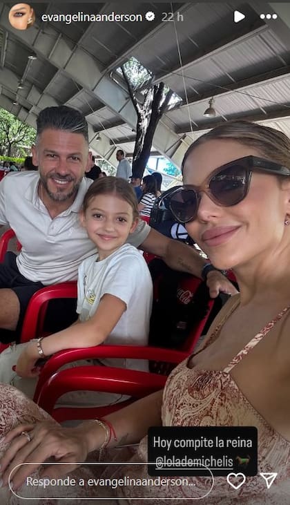 "Hoy compite mi reina", indicó Evangelina sobre la competencia de equitación de su hija
