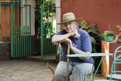 Hoy, con 90 años y como integrante del grupo Alianza del Pastizal, Margarita Perkins sigue dedicada a conservar los pastizales naturales para refugio de las aves.