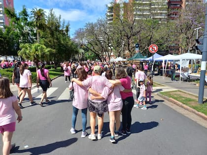 "Hoy disfruto de las cosas simples. Estoy enfocada en cuidar mi salud, tanto física como emocional, aprendiendo a quererme tal como soy en este presente".