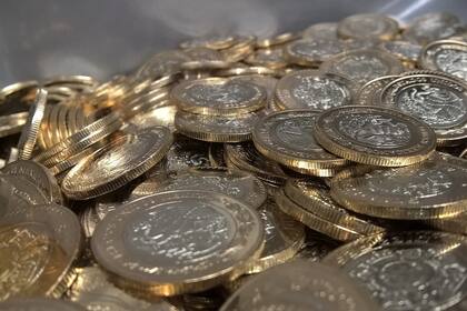 Hoy, el desempeño de la divisa mexicana coincide con un fortalecimiento del dólar